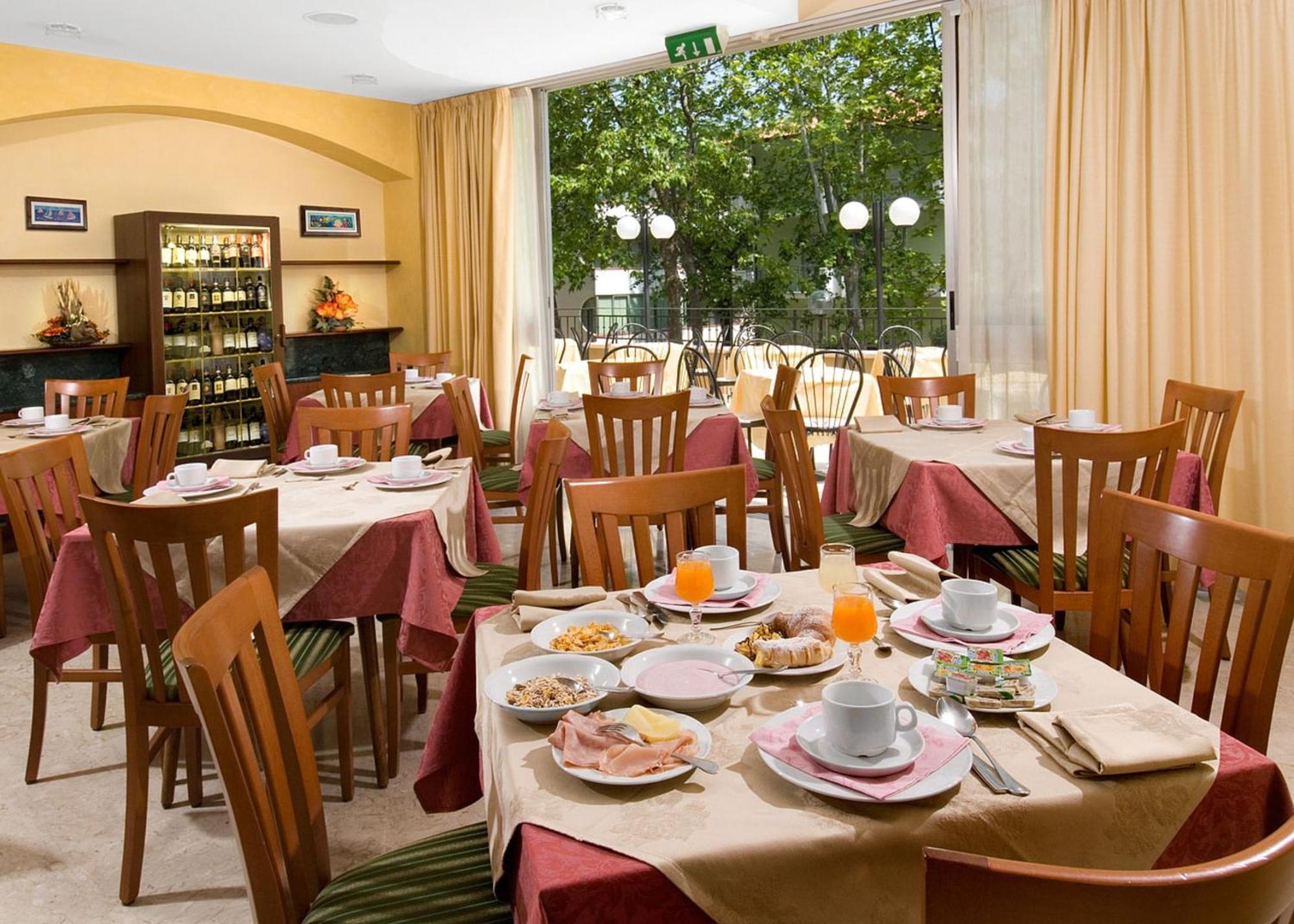 Hotel Savoia Cesenatico Exteriér fotografie